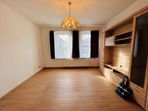 Wohnung zur Miete 400 € 2 Zimmer 60 m² EG Gartenstraße Ost Rudolstadt 07407