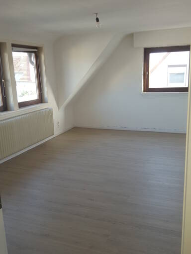 Wohnung zur Miete 490 € 2,5 Zimmer 65 m² Geschoss 2/2 Uhlandstraße 4 Heppenheim Heppenheim 64646