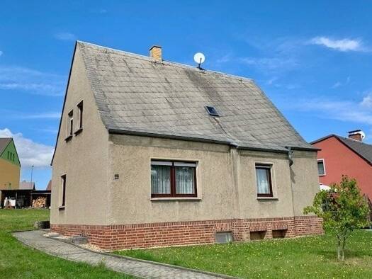 Einfamilienhaus zum Kauf 95.000 € 3 Zimmer 99,4 m² 1.085 m² Grundstück frei ab sofort Coschütz Elsterberg 07985