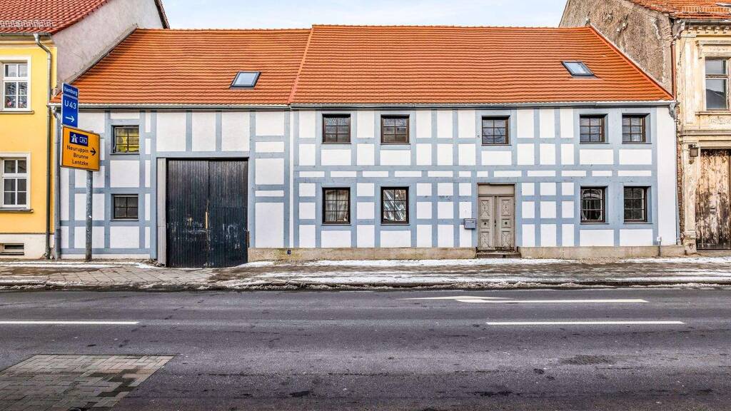 Mehrfamilienhaus zum Kauf als Kapitalanlage geeignet 845.000 € 420 m² 700 m² Grundstück Fehrbellin 16833
