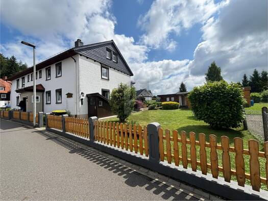 Doppelhaushälfte zum Kauf 139.000 € 7 Zimmer 135 m² 809 m² Grundstück Bad Grund Bad Grund (Harz) 37539