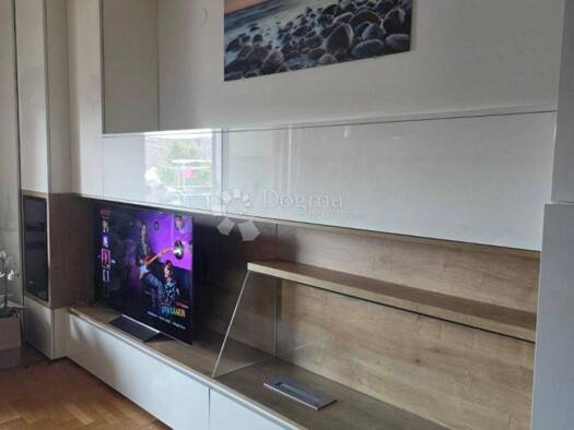 Wohnung zur Miete 950 € 3 Zimmer 90 m² 1. Geschoss Gornji grad / Centar, Osijek Osijek