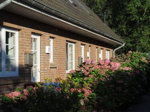 Reihenmittelhaus zur Miete 1.550 € 4 Zimmer 96,4 m² 160 m² Grundstück Gustav-Heinemann-Str. 12 Elmshorn 25337