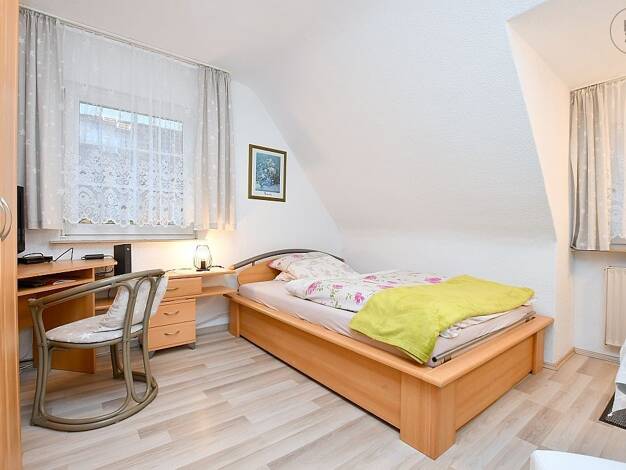 WG-Zimmer zur Miete auf Zeit 690 € 13 m² 2. Geschoss frei ab 01.01.2027 Feuerbach Stuttgart 70469