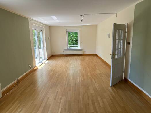 Wohnung zur Miete 2.000 € 2 Zimmer 85 m² Geschoss 1/2 frei ab sofort Nord Stuttgart 70192