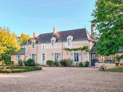 Reiterhof zum Kauf 1.155.000 € 68.260 m² Grundstück Chartre-sur-le-Loir 72340