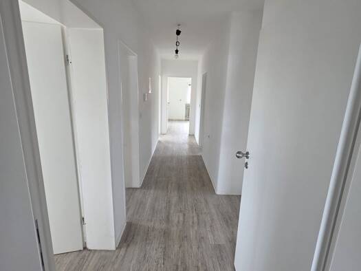 Wohnung zur Miete 1.160 € 4 Zimmer 100 m² Geschoss 1/2 frei ab sofort Wiesenbronn 97355