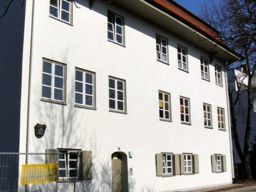 Wohnung zur Miete 225 € 2 Zimmer 23 m² 2 Geschosse frei ab sofort Kaufbeuren 87600