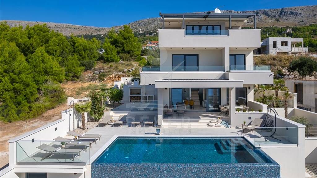 Villa zum Kauf 1.890.000 € 6 Zimmer 350 m² 640 m² Grundstück Split 21000