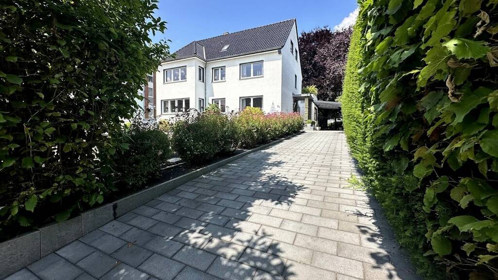 Mehrfamilienhaus zum Kauf 769.000 € 9 Zimmer 279 m² 1.550 m² Grundstück Kleingladbach Hückelhoven 41836