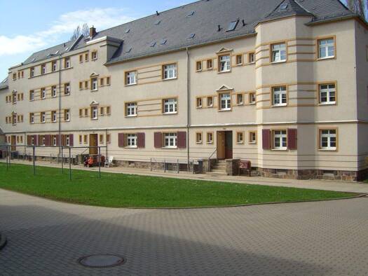Wohnung zur Miete 199 € 2 Zimmer 51 m² 2. Geschoss frei ab sofort Zwickauer Str. 182 Reichenbach 08468