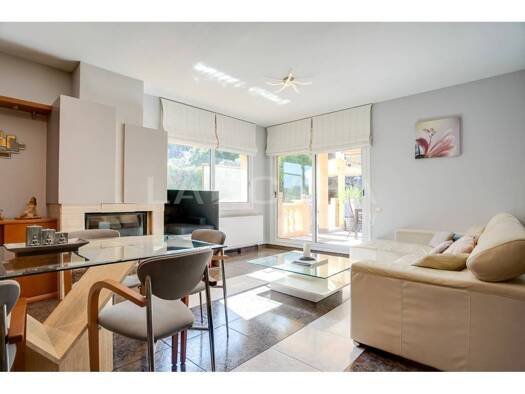 Villa zum Kauf 745.000 € 4 Zimmer 292 m² Corbera de Llobregat 08757