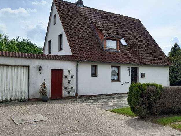 Einfamilienhaus zum Kauf 179.000 € 5 Zimmer 110 m² 1.215 m² Grundstück Ovelgönne Ovelgönne 26939