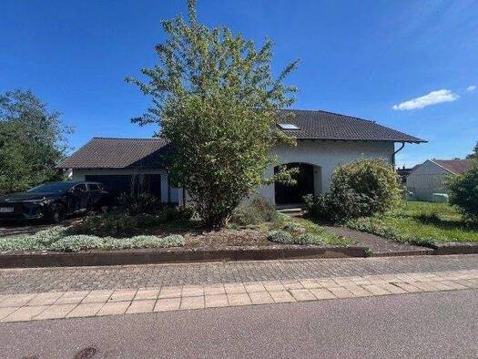 Einfamilienhaus zum Kauf 399.000 € 6 Zimmer 205 m² 1.600 m² Grundstück Saarwellingen 66793