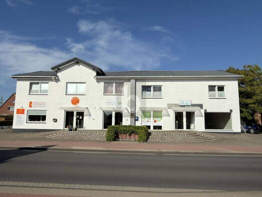 Gewerbeobjekt zum Kauf als Kapitalanlage geeignet 1.150.000 € 25 Zimmer 200 m² 2.080 m² Grundstück Bützfleth Stade 21683