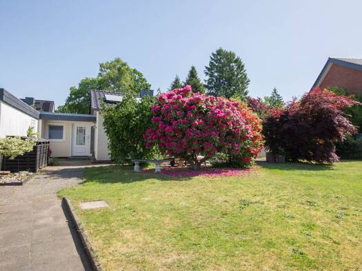 Einfamilienhaus zum Kauf 644.000 € 5 Zimmer 115 m² 758 m² Grundstück Friedrichsgabe Norderstedt 22846