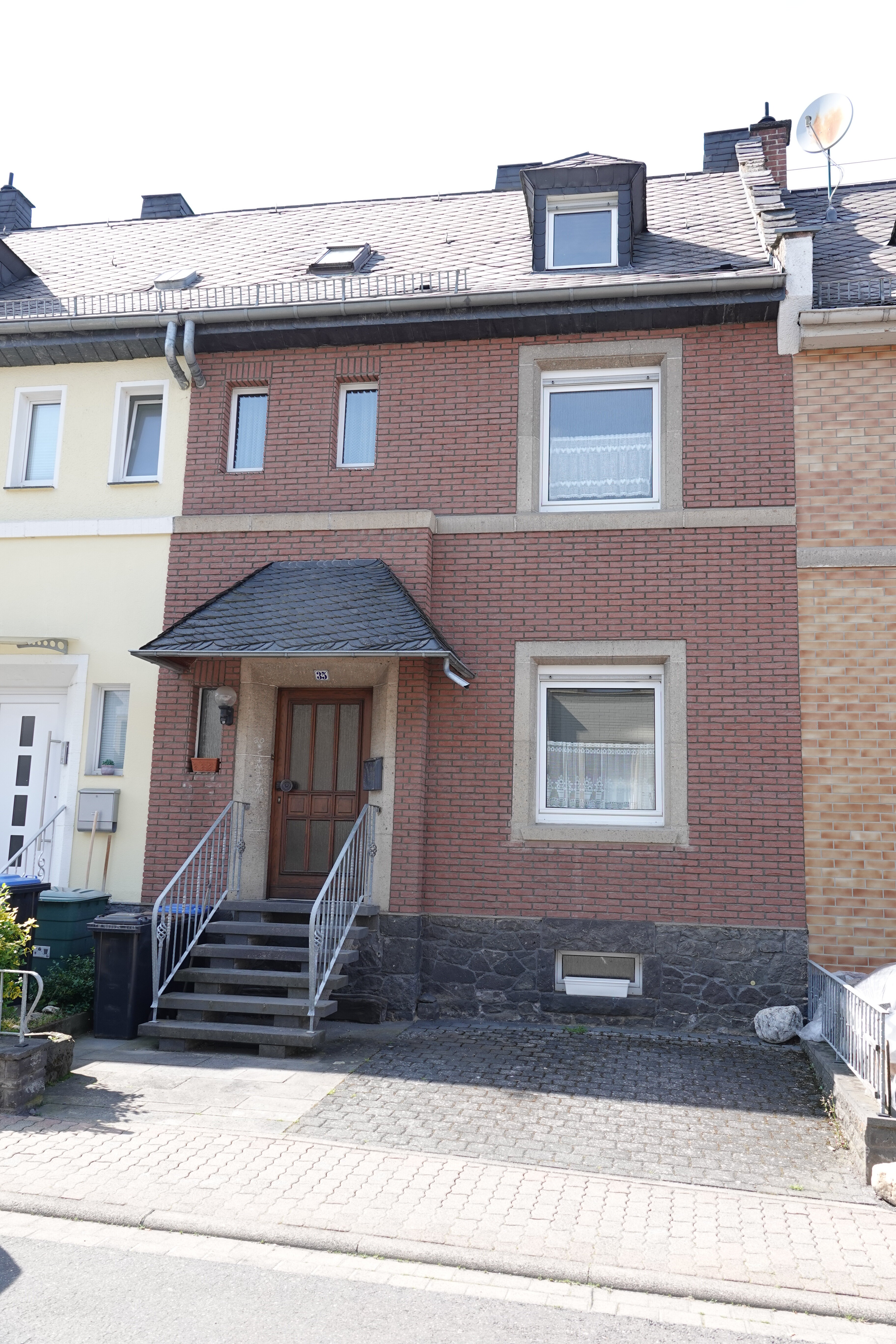 Reihenmittelhaus zum Kauf provisionsfrei 240.000 € 3 Zimmer 140 m²<br/>Wohnfläche 120 m²<br/>Grundstück Mayen Mayen 56727