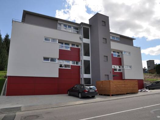 Wohnung zur Miete 1.200 € 4 Zimmer 123 m² Geschoss 2/4 frei ab 01.04.2026 Aldingen 78554