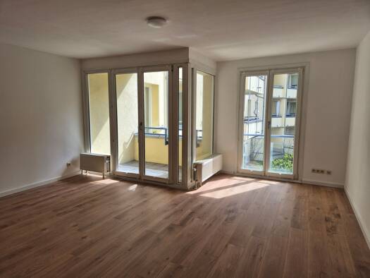 Wohnung zur Miete 650 € 2 Zimmer 62 m² Geschoss 1/6 frei ab sofort Neustadt-Neuschönefeld Leipzig 04315