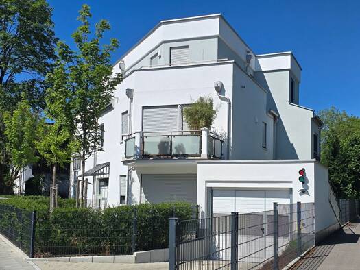 Penthouse zur Miete 2.600 € 3 Zimmer 96 m² Geschoss 2/3 frei ab sofort Kleinhaderner Straße 23 Hadern München 80689