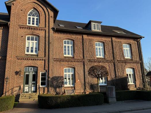 Wohnung zur Miete 1.150 € 4 Zimmer 150 m² Geschoss 2/3 frei ab 01.02.2026 Moorrege 25436