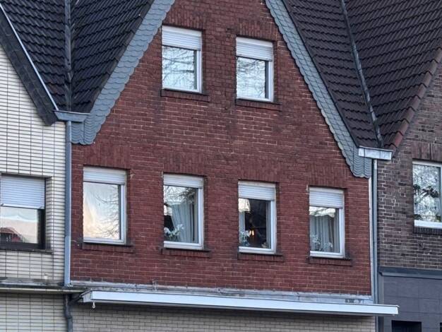 Haus zum Kauf 289.000 € 7 Zimmer 143,7 m² 364 m² Grundstück Merkstein Herzogenrath 52134