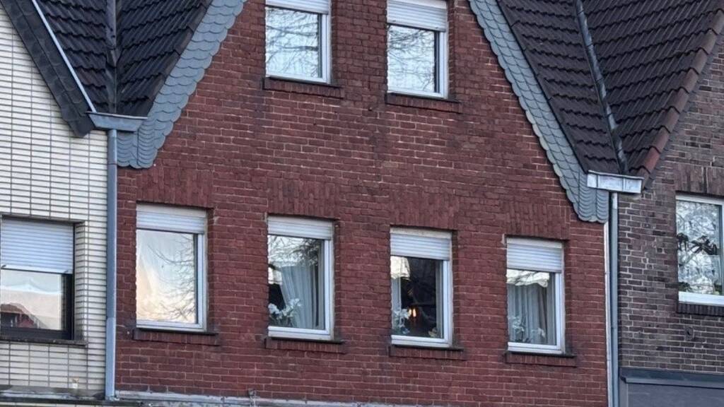 Haus zum Kauf 289.000 € 7 Zimmer 143,7 m² 364 m² Grundstück Merkstein Herzogenrath 52134