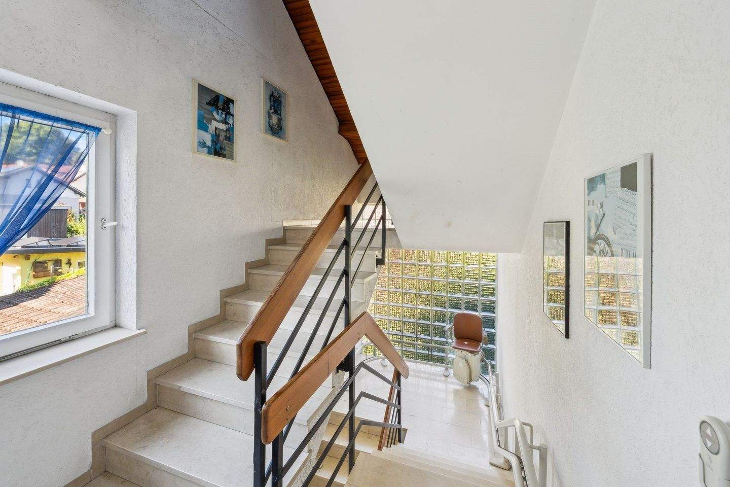Mehrfamilienhaus zum Kauf – další