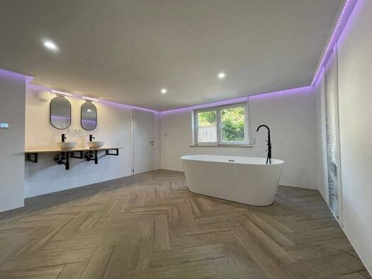 Einfamilienhaus zur Miete 2.000 € 5 Zimmer 170 m² 239 m² Grundstück frei ab sofort Marköbel Hammersbach 63546