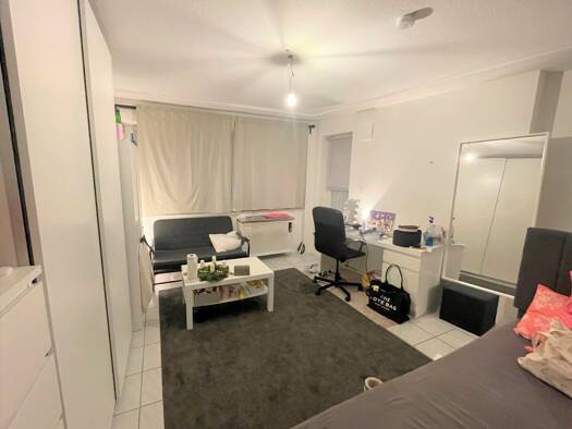 Wohnung zum Kauf 219.900 € 1,5 Zimmer 1. Geschoss frei ab sofort Süd Stuttgart 70199