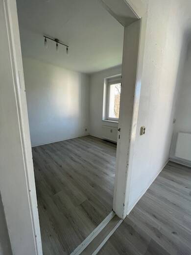 Wohnung zur Miete 336 € 3 Zimmer 64 m² 1. Geschoss frei ab sofort Alt Fermersleben 4 Fermersleben Magdeburg 39122