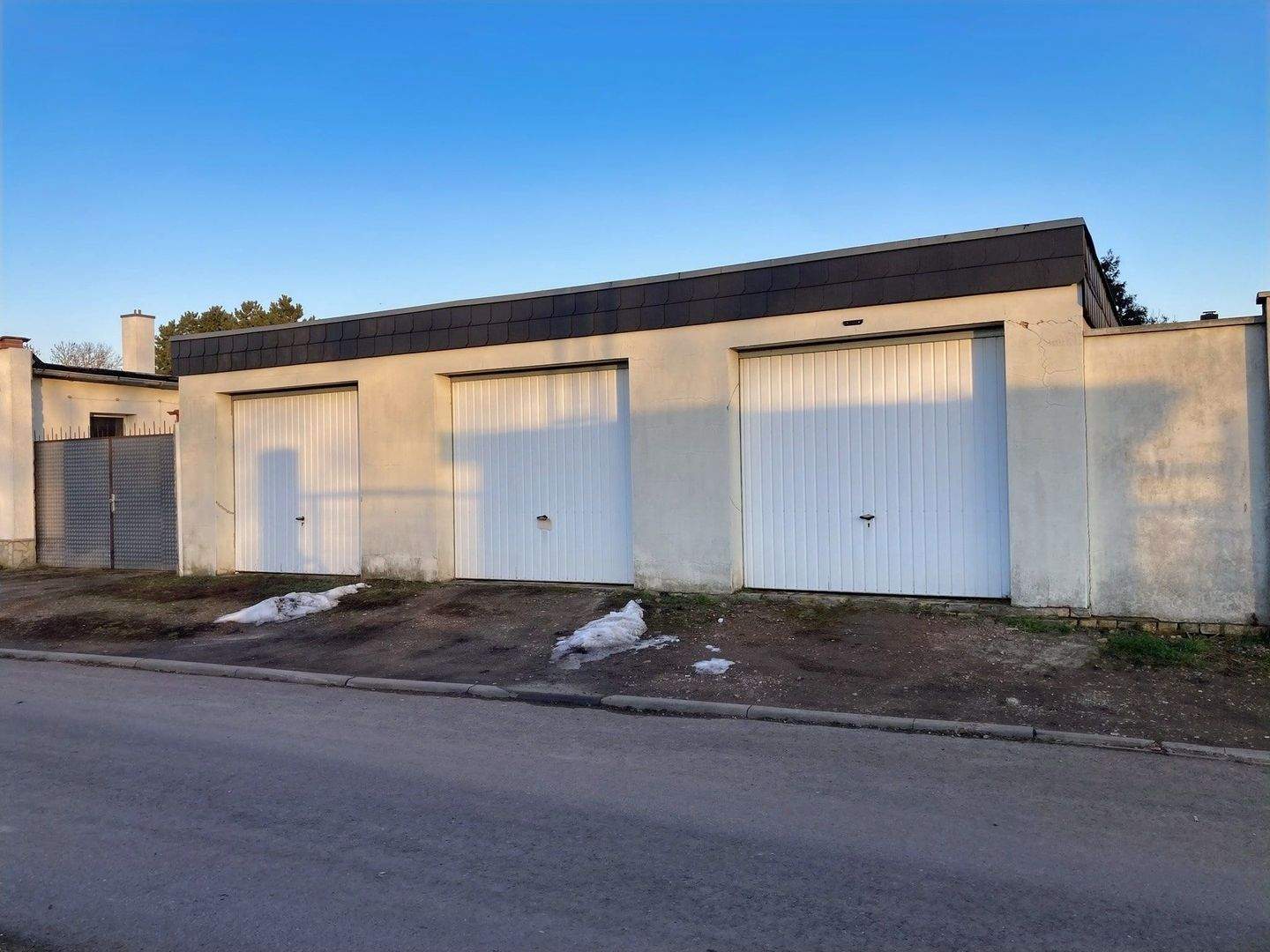 Immobilie in Bernburg - Solide Renditeobjekt - Voll vermietet, gepflegt, Ausbaupotenzial für zukünftige Nutzung ! - Bild 1