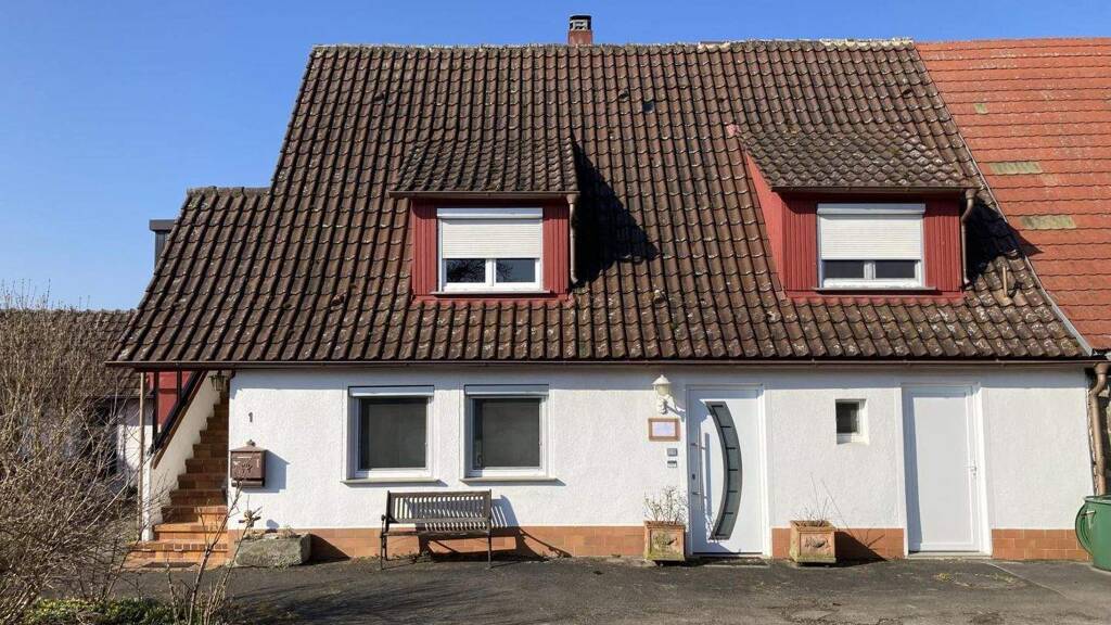 Doppelhaushälfte zum Kauf 199.000 € 5 Zimmer 102 m² 400 m² Grundstück Gschlachtenbretzingen Michelbach/Bilz 74544