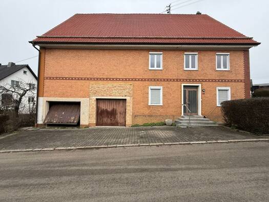 Mehrfamilienhaus zum Kauf 398.000 € 20 Zimmer 509 m² 817 m² Grundstück frei ab sofort Frommern Balingen 72336