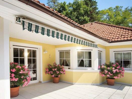 Haus zum Kauf 480.000 € 2.279 m² Grundstück Senftenberg 3541