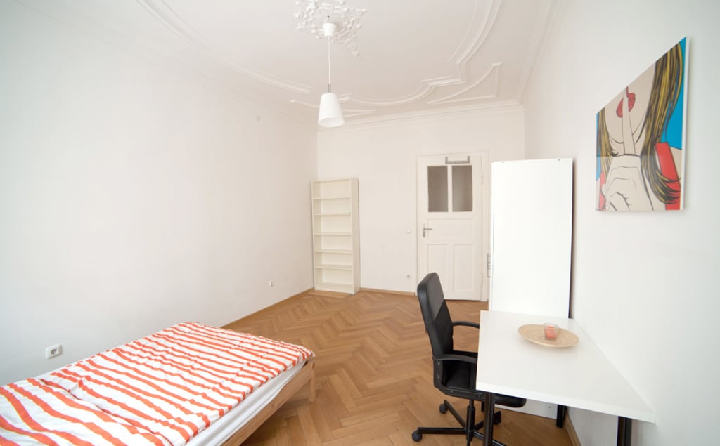 Wohnung zur Miete Wohnen auf Zeit 1.015 € 3 Zimmer 19 m²<br/>Wohnfläche 04.02.2025<br/>Verfügbarkeit Tattenbachstraße 18 Lehel München 80538