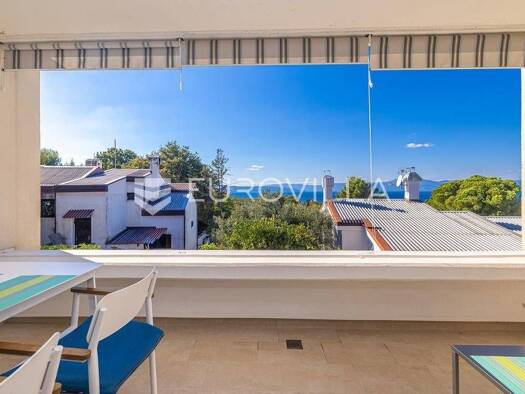 Haus zum Kauf 710.000 € 3 Zimmer 276 m² Njivice Njivice