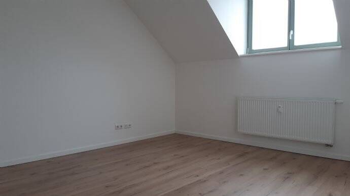 4-Zimmer-Dachgeschoss-Maisonette mit Blick ins Grüne, mit Balkon – Zietenstraße 30, 9130 Chemnitz – Vorschaubild 20