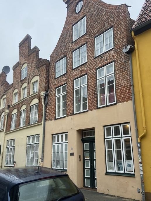 Wohnung zur Miete 810 € 4 Zimmer 73 m²<br/>Wohnfläche 1.<br/>Geschoss ab sofort<br/>Verfügbarkeit Hundestraße 53 Innenstadt Lübeck 23552