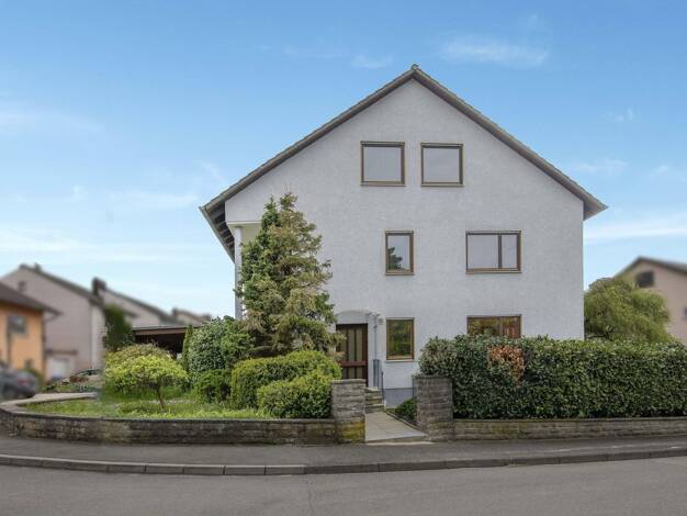 Doppelhaushälfte zum Kauf provisionsfrei 448.000 € 7 Zimmer 234 m² 384 m² Grundstück Kleinrinderfeld 97271