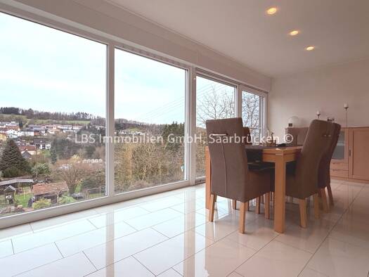 Reihenmittelhaus zum Kauf 320.000 € 8 Zimmer 245 m² 710 m² Grundstück Humes Eppelborn 66571