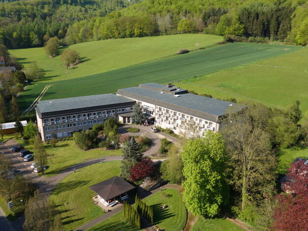 Wohnung zur Miete 723 € 2 Zimmer 65,8 m² EG frei ab sofort Im Friedensthal 46 Löwensen Bad Pyrmont 31812