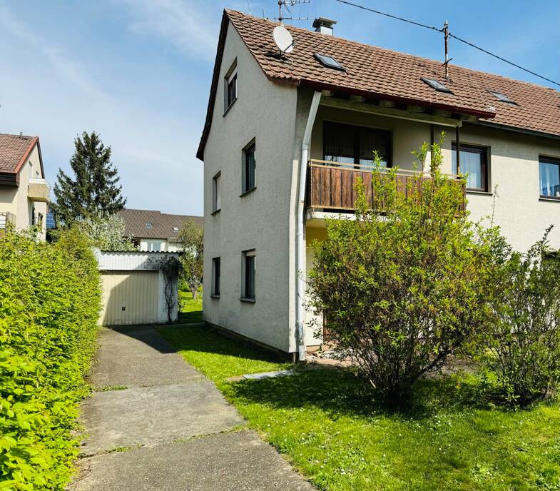 Doppelhaushälfte zum Kauf 539.000 € 6 Zimmer 123 m² 554 m² Grundstück frei ab sofort Höfingen Leonberg 71229