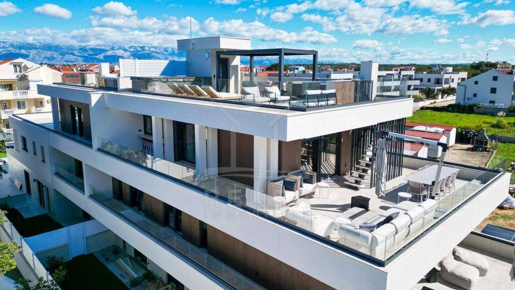 Penthouse zum Kauf - Erstbezug 1.808.352 € 4 Zimmer 375,7 m² 1. Geschoss Zadar 23000