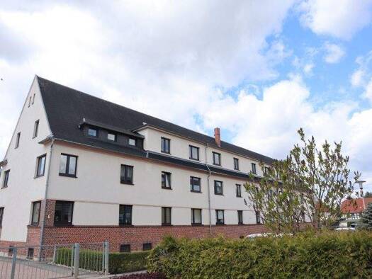 Wohnung zur Miete 420 € 2 Zimmer 60 m² 1. Geschoss frei ab sofort Crossen Zwickau 08058