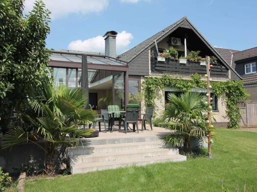 Mehrfamilienhaus zum Kauf 550.000 € 7 Zimmer 257 m² 1.399 m² Grundstück Kirchstrasse 114 Ossenberg Rheinberg 47495