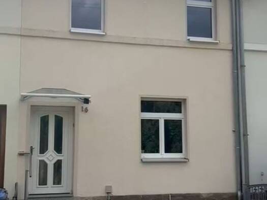 Reihenhaus zur Miete 1.250 € 4 Zimmer 100 m² 130 m² Grundstück frei ab sofort Gartenstraße 16 Kahla 07768