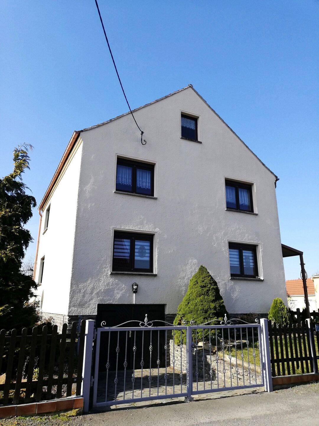 Immobilie in Großpösna - Viel Platz zur Erholung und Entspannung in großzügigem Einfamilienhaus mit gepflegtem Grundstück in Großpösna - Bild 1