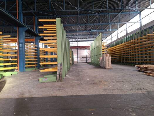 Lagerhalle zur Miete 4.662 m² Lagerfläche teilbar ab 200 m² Burgweg 8 Germering 82110