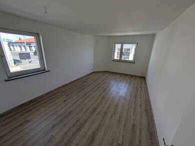 Wohnung zur Miete 520 € 2 Zimmer 58 m² frei ab sofort Eisenbahnstraße 10 a Delitzsch Delitzsch 04509